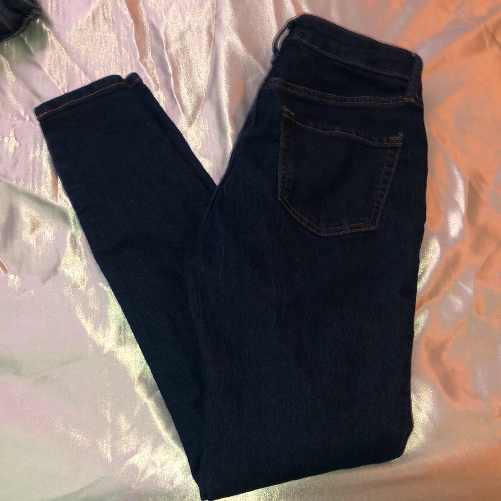 2 pairs of jeans